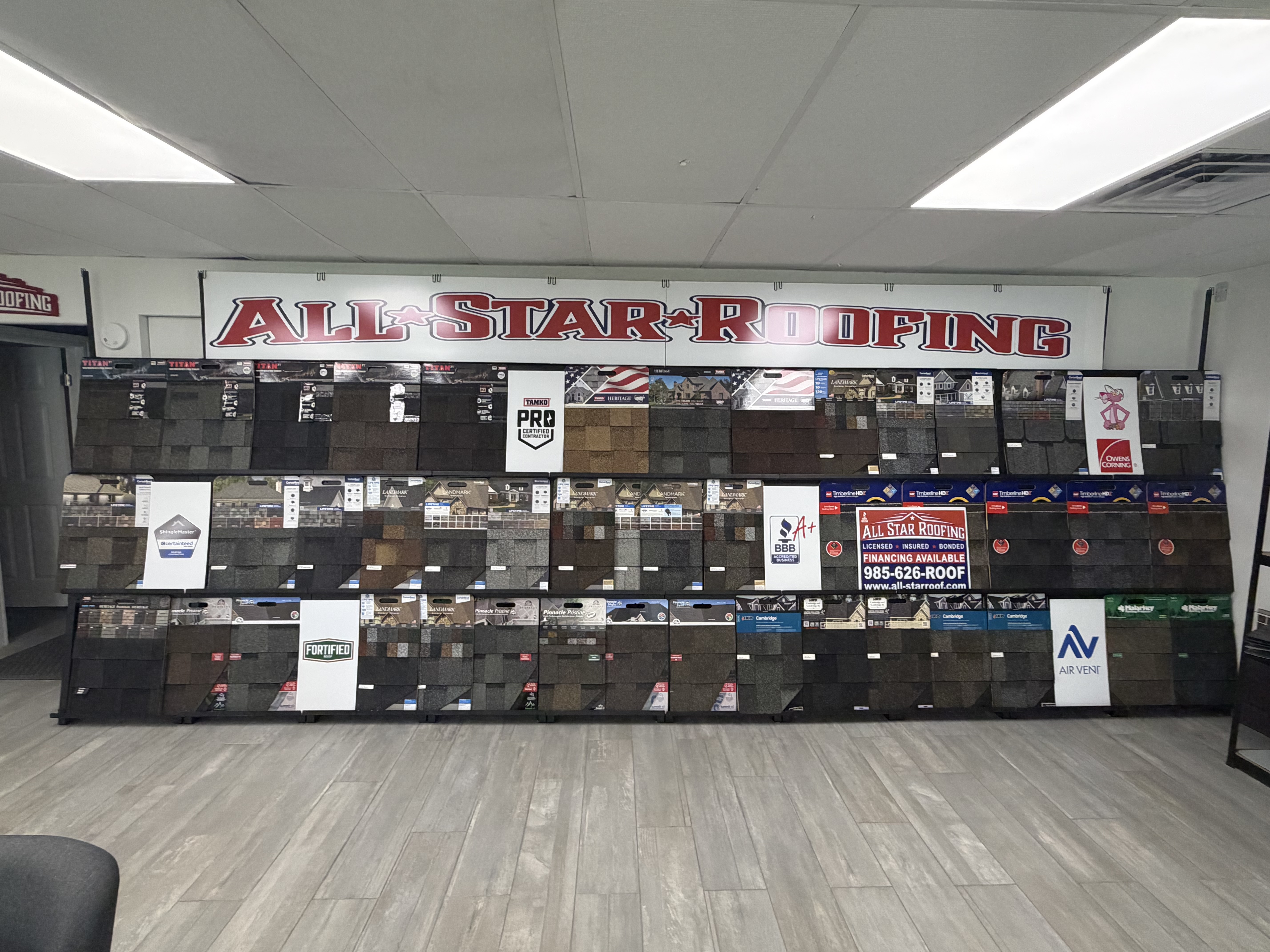 Asphalt shingle samples for Louisiana roofing projects